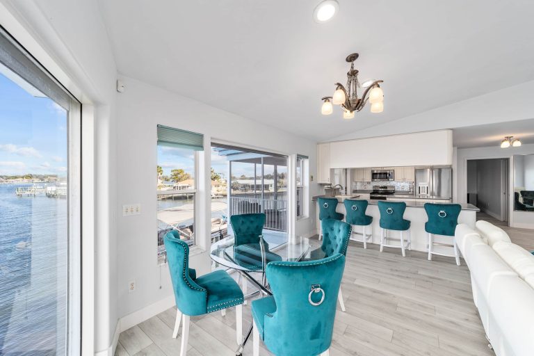 Waterfront dining area beside the kitchen