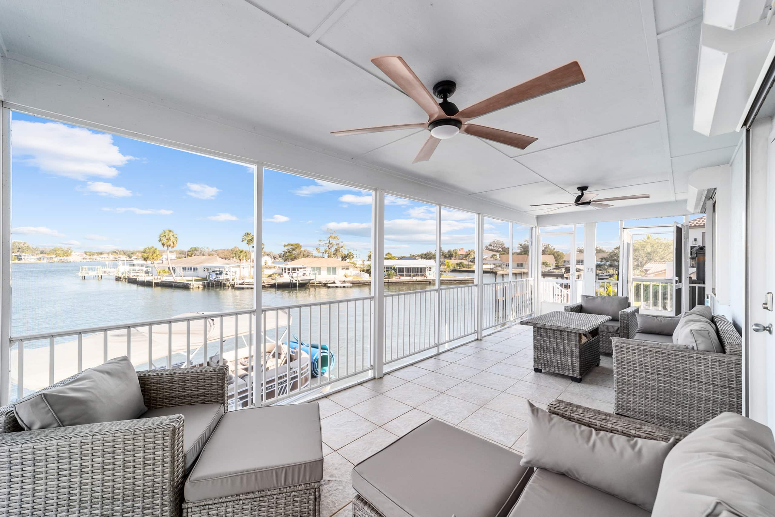 Screened balcony overlooking Crystal River